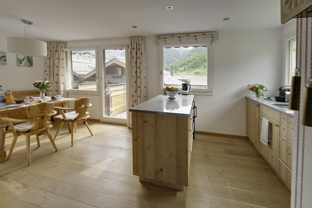 Apartments Styria Цермат Стая снимка